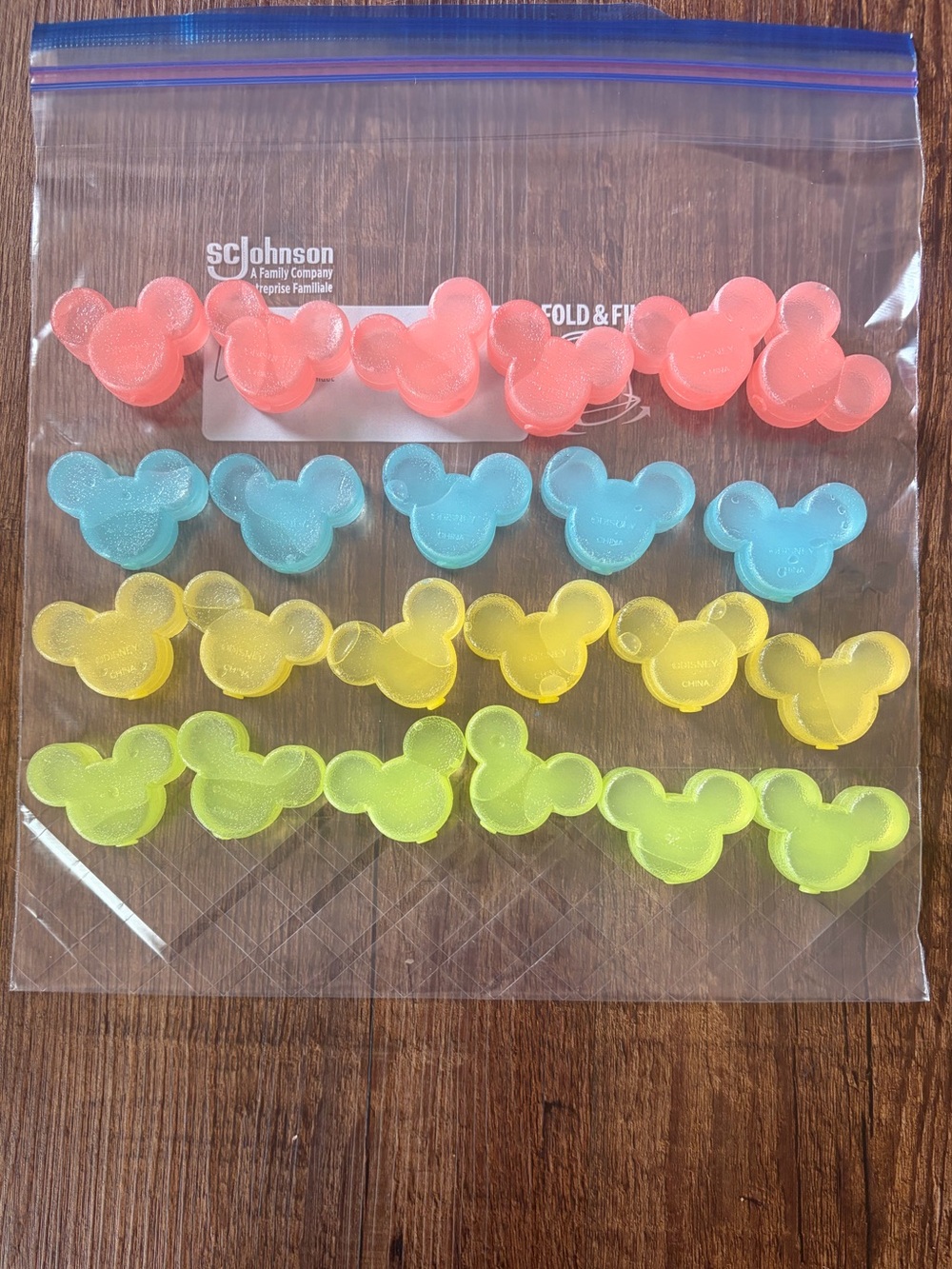 Disney Store Mickey Mouse Disney Eats 23 Reusable Ice Cubes